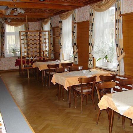 Hotel-Restaurant-Adler Reichenbach im Vogtland Exterior foto